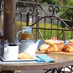 U Pirellu Tatil parkı 3*