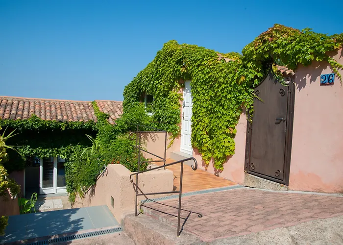 U Pirellu ホリデーパーク ポルトヴェッキオ